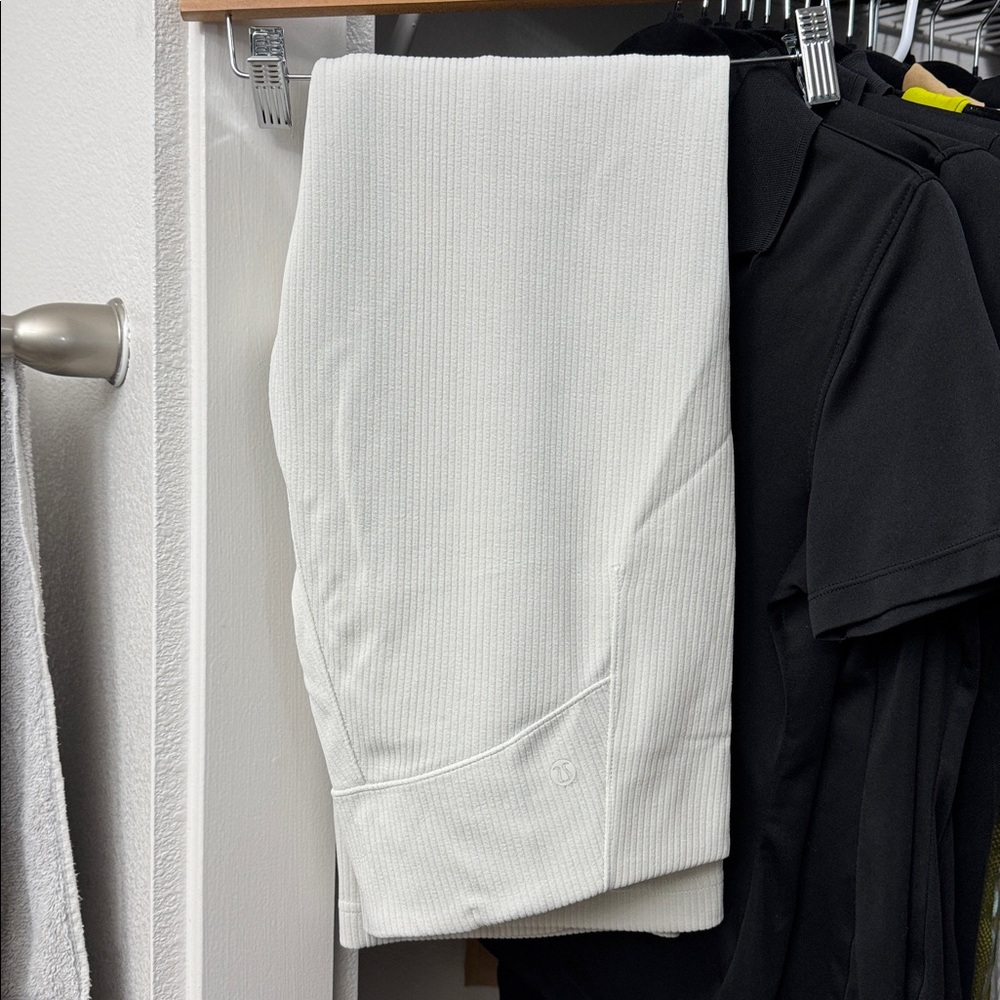 Lululemon Pants Bone Color Size 10